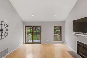 98 Metacomet Dr, Meriden, CT 06450 - Photo 7