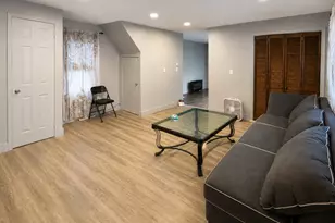 30 Chamberlain Pl, New Haven, CT 06512 - Photo 5