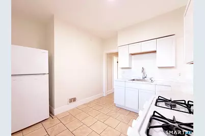 347 Dover Street, Bridgeport, CT 06610 - Photo 27