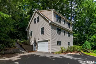 25 Gale Rd, Bloomfield, CT 06002 - Photo 1