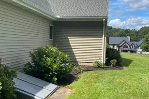 54 Winchester Dr, North Haven, CT 06473 - Photo 39