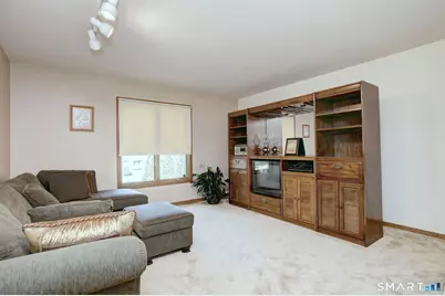 690 Forest Road #702, West Haven, CT 06516 - Photo 19