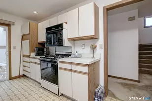 690 Forest Rd, West Haven, CT 06516 - Photo 23