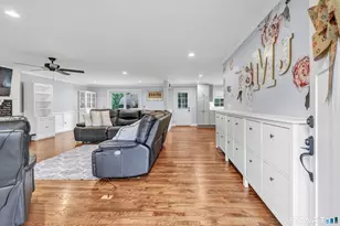 32 Nuthatch Hill Rd, Trumbull, CT 06611 - Photo 5