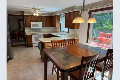 11 Weatherside Drive, Wallingford, CT 06492 - Photo 9
