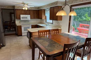11 Weatherside Dr, Wallingford, CT 06492 - Photo 9