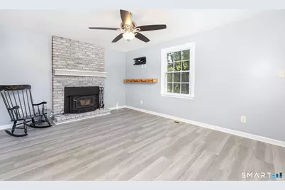 26 Kilmartin Avenue, Bristol, CT 06010 - Photo 5