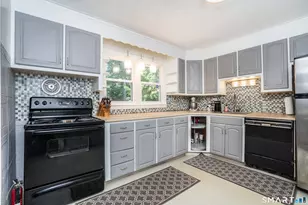 104 Hilldale Rd, West Hartford, CT 06117 - Photo 13