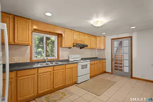 28 Lucas Park Rd, Norwich, CT 06360 - Photo 7