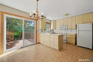 12 Camelot Dr, Norwalk, CT 06850 - Photo 9