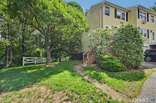 12 Camelot Dr, Norwalk, CT 06850 - Photo 35