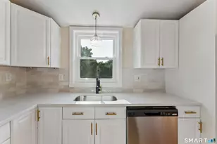 52 Merrimac St, Danbury, CT 06810 - Photo 7