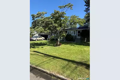 17 Woodhill Lane, West Haven, CT 06516 - Photo 1