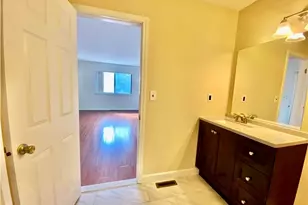 1 Valley Rd, Stamford, CT 06902 - Photo 27