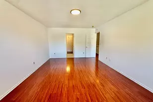 1 Valley Rd, Stamford, CT 06902 - Photo 21