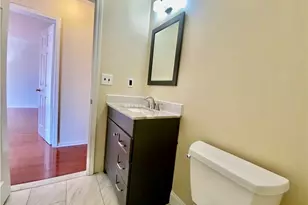 1 Valley Rd, Stamford, CT 06902 - Photo 19