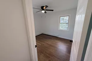 21 Bosse Rd, Waterbury, CT 06704 - Photo 5