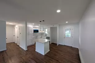 21 Bosse Rd, Waterbury, CT 06704 - Photo 3