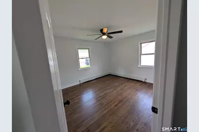 21 Bosse Road, Waterbury, CT 06704 - Photo 7