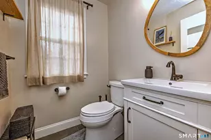 94 Jackson Rd, Hamden, CT 06517 - Photo 21