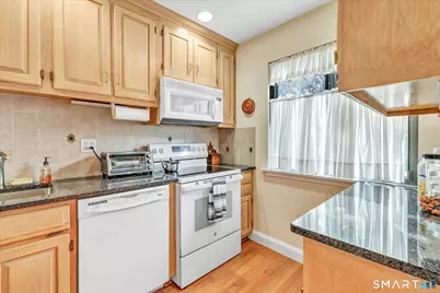 426 Asbury Ridge #426, Shelton, CT 06484 - Photo 5