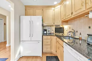 426 Asbury Ridge, Shelton, CT 06484 - Photo 7