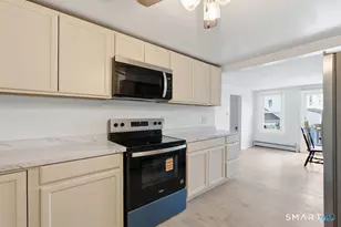 16 Colt St, New Britain, CT 06052 - Photo 5