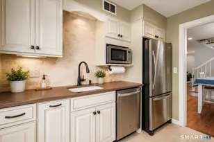 179 South Ave, New Canaan, CT 06840 - Photo 5