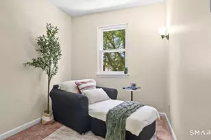 56 Elm St, Enfield, CT 06082 - Photo 15