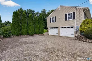23 Applewood Dr, Shelton, CT 06484 - Photo 5