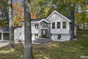 13 Willow Ln, East Lyme, CT 06333 - Photo 1