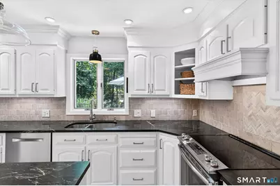 10 Saw Mill Road, Simsbury, CT 06092 - Photo 7