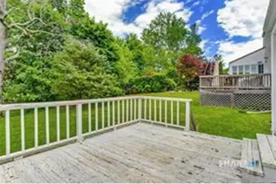 98 Woodmere Road, West Hartford, CT 06119 - Photo 11