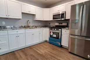 22 North Lake Dr, Hamden, CT 06517 - Photo 3