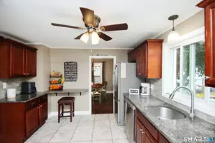 2498 N Main St, Waterbury, CT 06704 - Photo 11