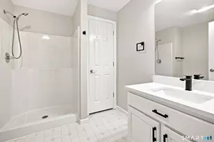 8 S Pond Rd, Bloomfield, CT 06002 - Photo 31