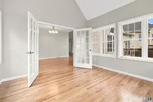8 South Pond Rd, Bloomfield, CT 06002 - Photo 13