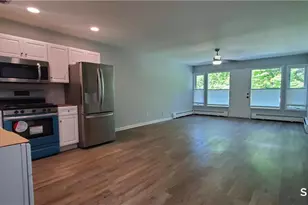 22 North Lake Dr, Hamden, CT 06517 - Photo 9