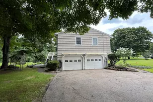 6 Cherry Heights Terrace, Newtown, CT 06482 - Photo 9