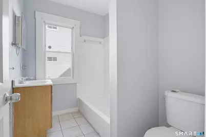 869 Central Avenue, Bridgeport, CT 06607 - Photo 23