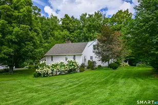 385 Middle Rd Turnpike, Woodbury, CT 06798 - Photo 3