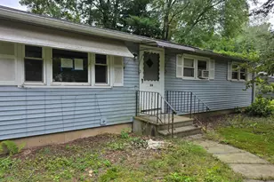 26 Fernwood Dr, Simsbury, CT 06070 - Photo 1