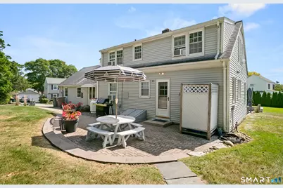 10 Hilltop Road, East Lyme, CT 06357 - Photo 7