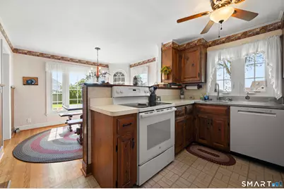 10 Hilltop Road, East Lyme, CT 06357 - Photo 17