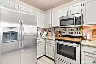 8 Rose Lane #24-19, Danbury, CT 06811 - Photo 13
