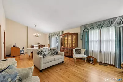 1279 New Britain Avenue #1279, West Hartford, CT 06110 - Photo 7