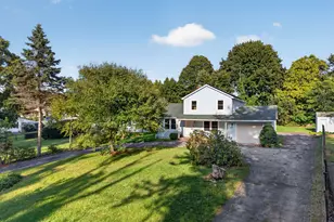 27 Old Norwich Rd, Waterford, CT 06375 - Photo 1