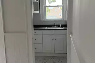 193 Helen St, Hamden, CT 06514 - Photo 5