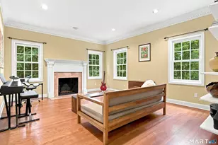 12 Carriage Hill Rd, Woodbridge, CT 06525 - Photo 5