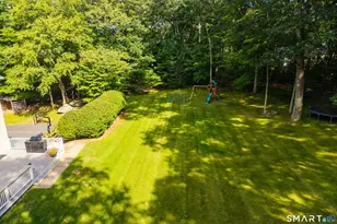 12 Carriage Hill Rd, Woodbridge, CT 06525 - Photo 35